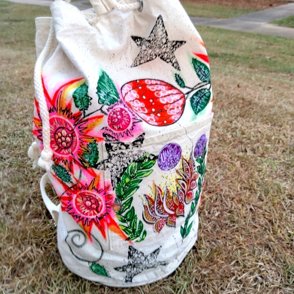 backpack - Picture 8 of 16